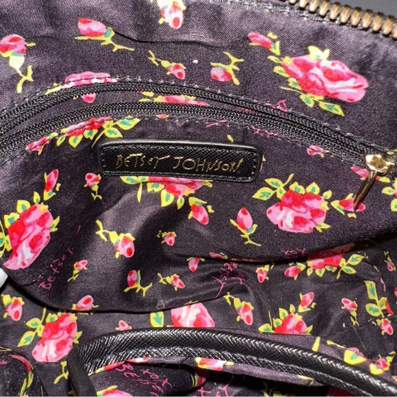 Betsey Johnson Black and Cream Crossbody Bag - Picture 9 of 15